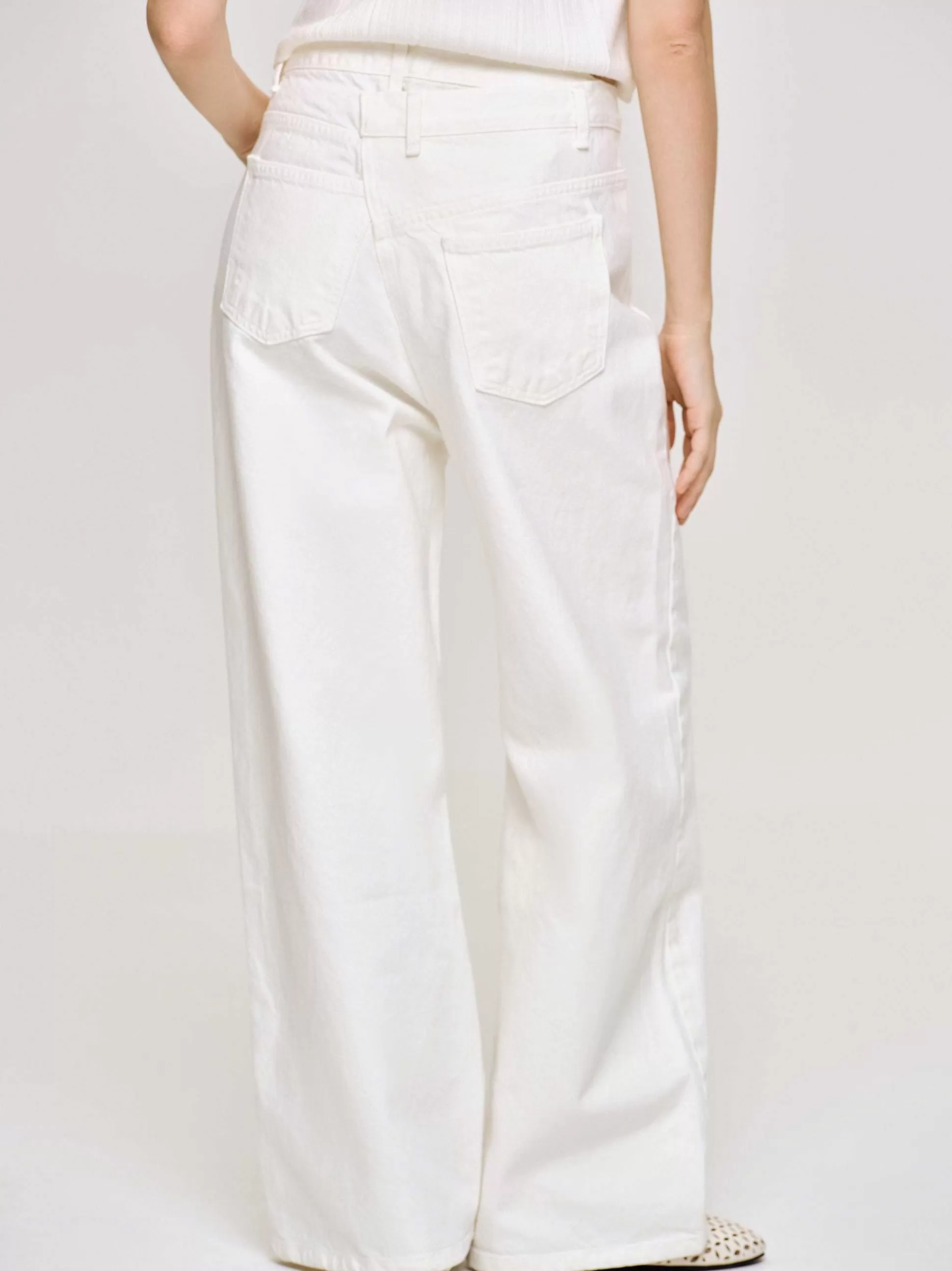 Women Source Unknown Denim-Crossover Jeans, White