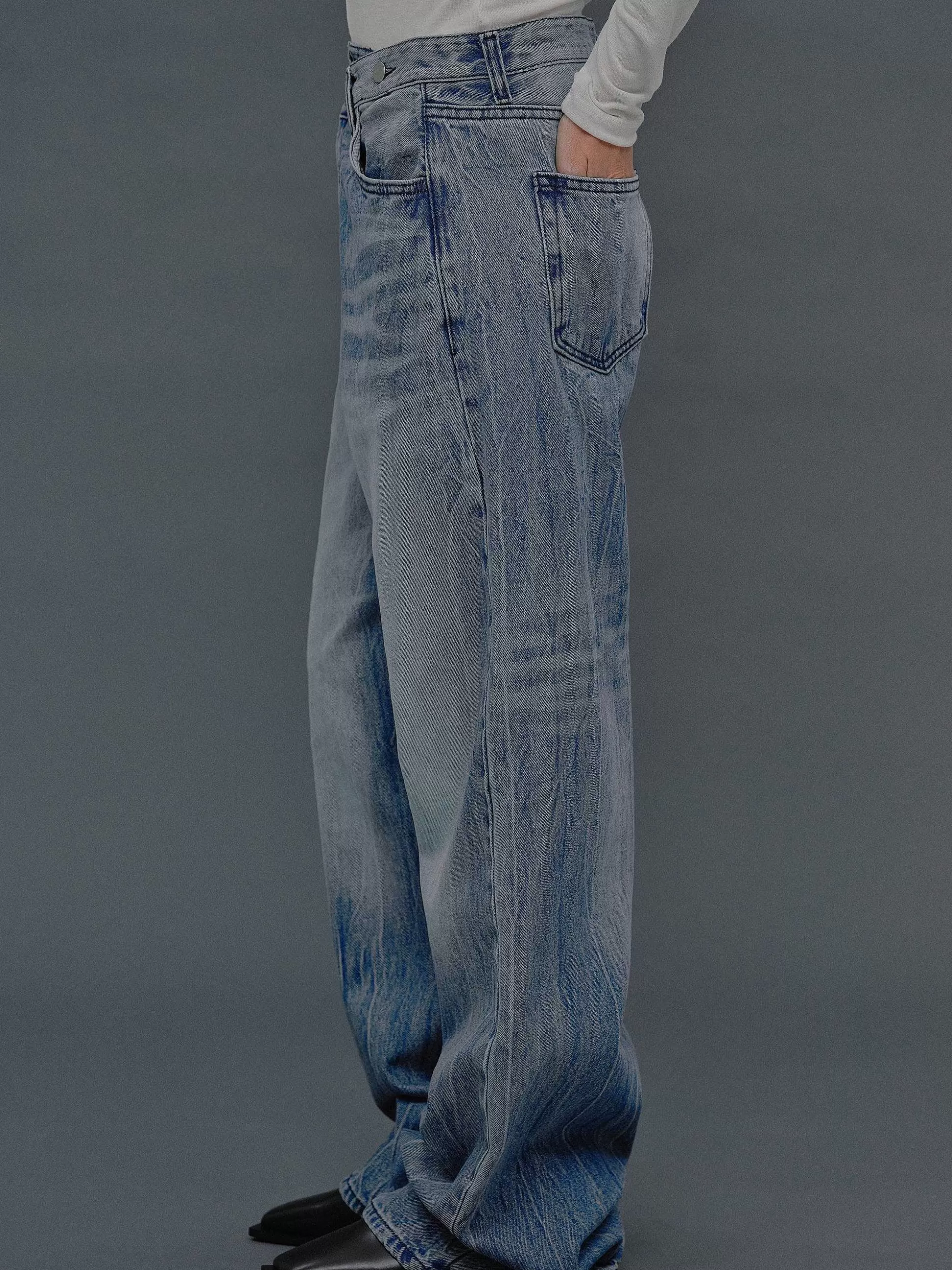 Women Source Unknown Denim-Deconstructed Crossover Jeans, Medium Blue