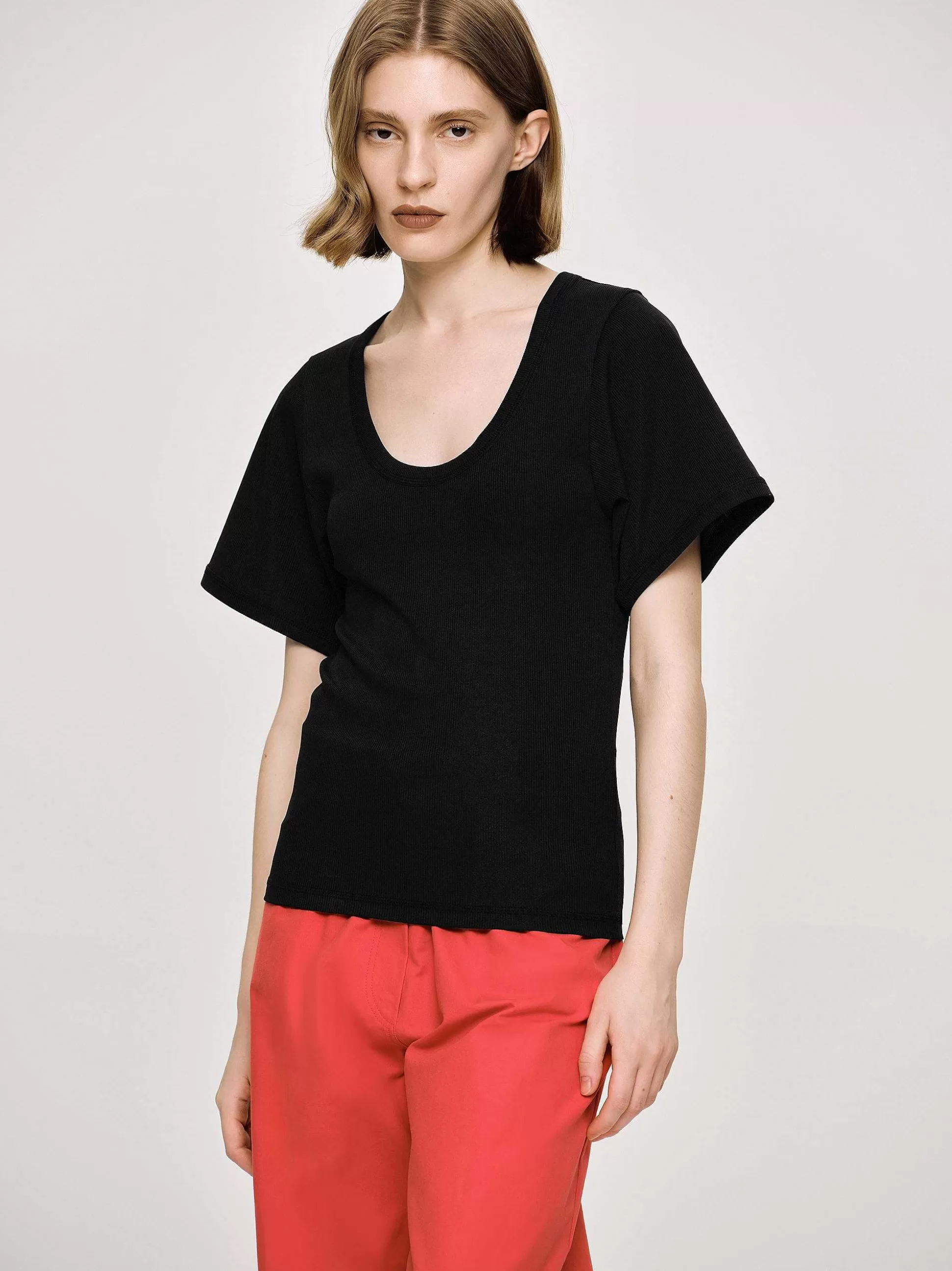 Women Source Unknown Accessories-Deep U T-Shirt, Black