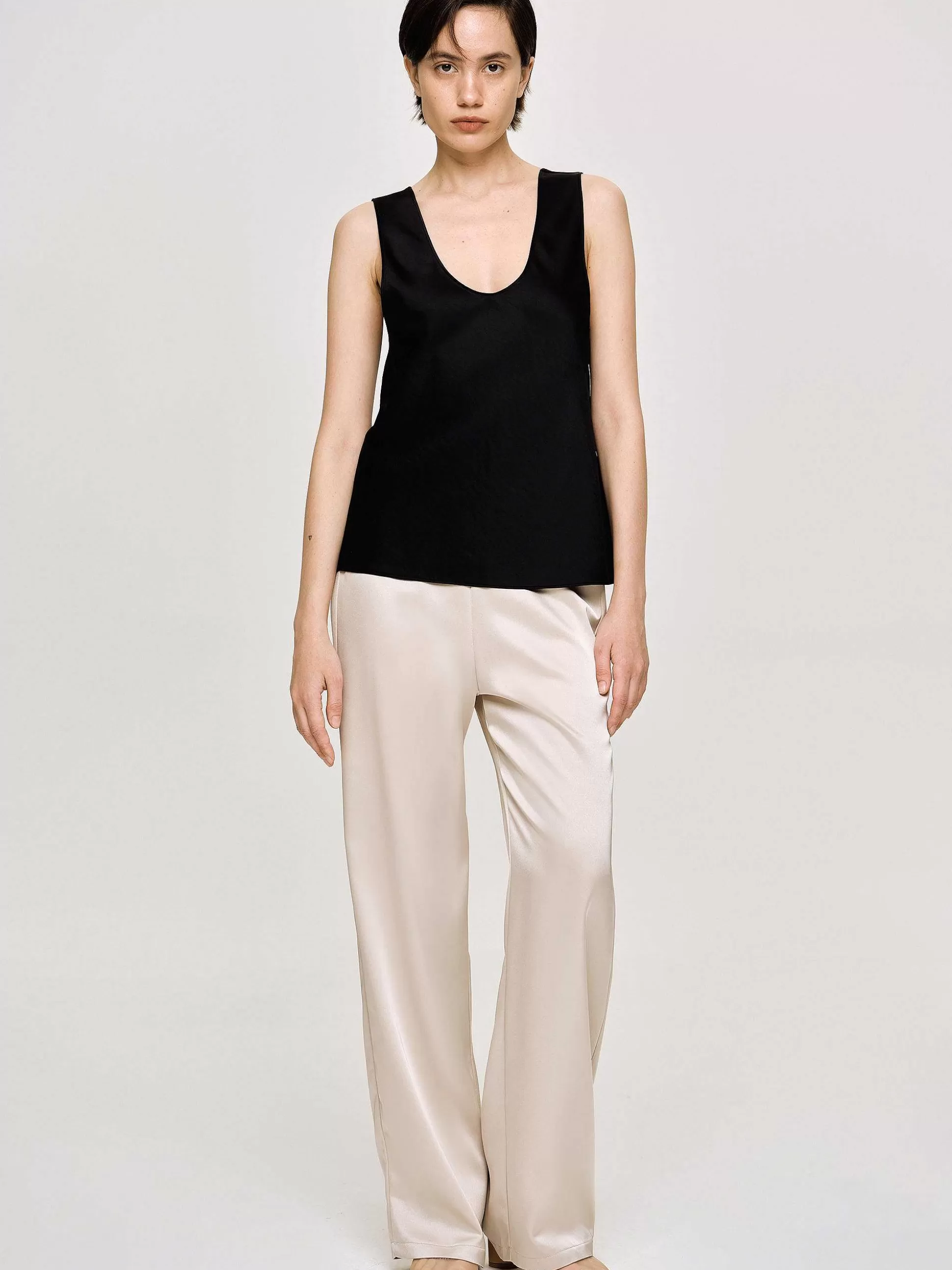 Women Source Unknown Accessories-Sleeveless Satin Top, Black