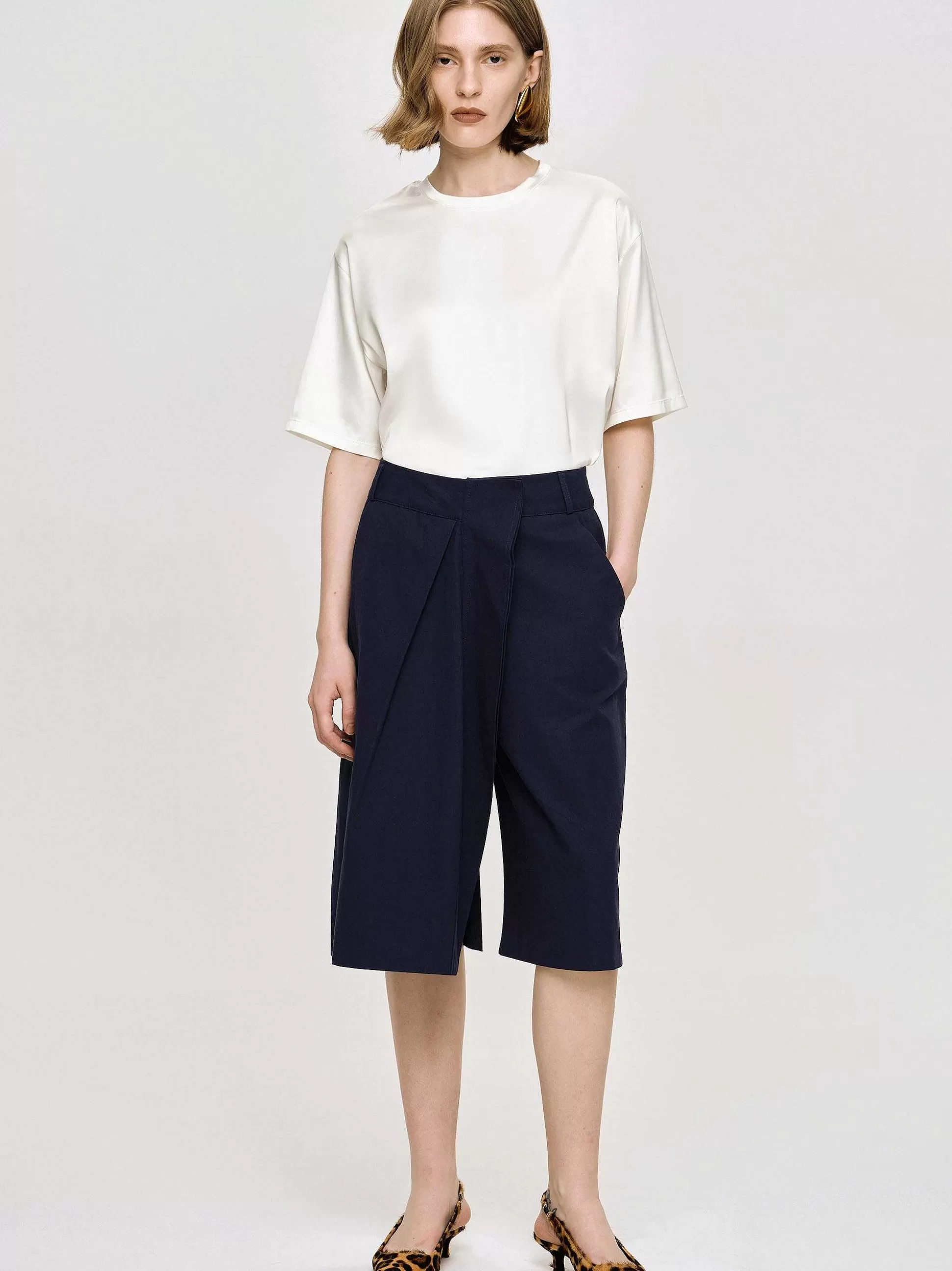 Women Source Unknown Bottoms-Wrapped Cotton Shorts, Navy